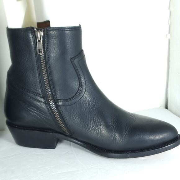 Frye Women's Ray Seam US8B Black Leather InSide Zip Ankle Booties Boots - Picture 6 of 16